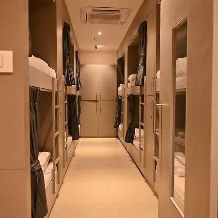 Bed & Bread Dormitory Bharuch Esterno foto